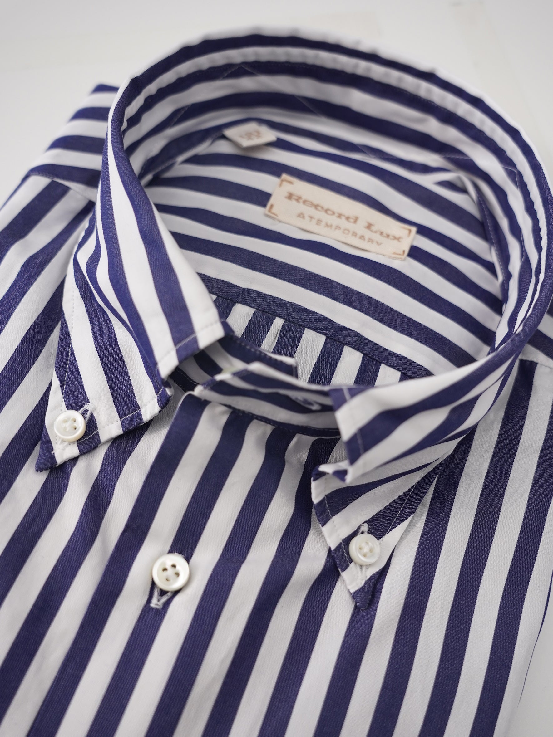 Dunkelblau/Weiß gestreiftes Hemd mit Button-Down